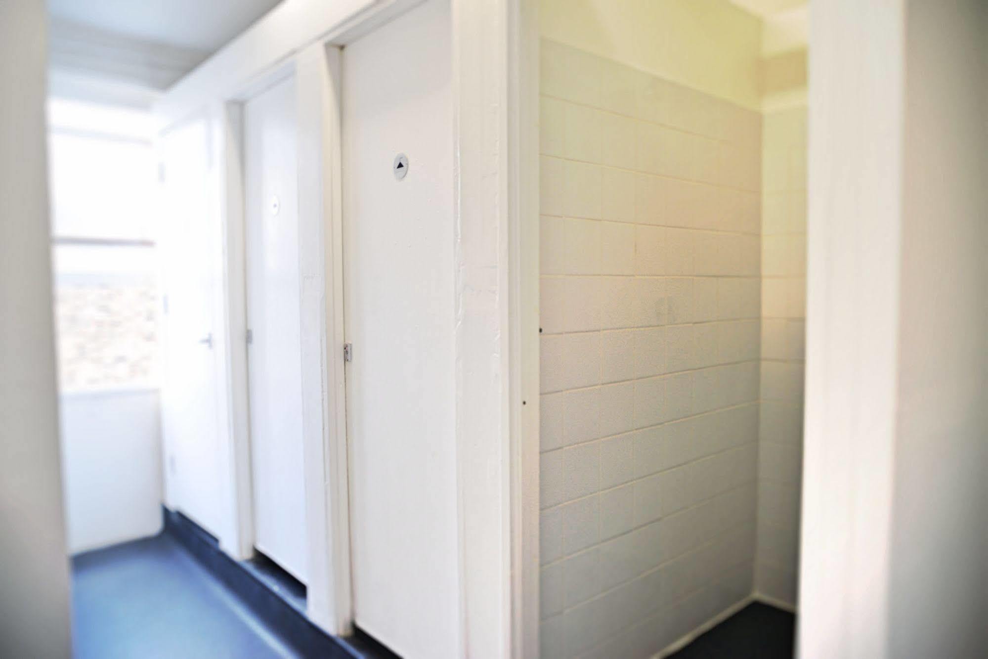 Hostel One Camden ลอนดอน ภายนอก รูปภาพ