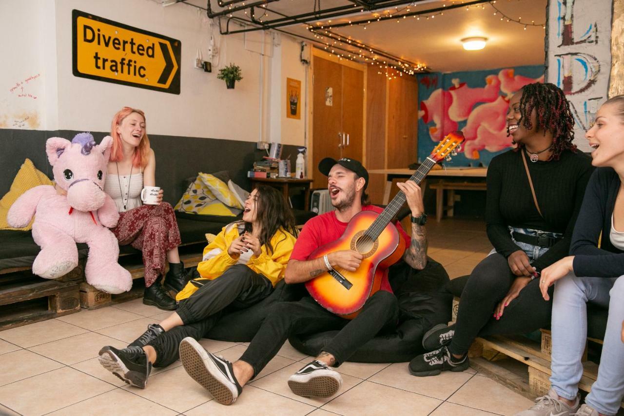 Hostel One Camden ลอนดอน ภายนอก รูปภาพ